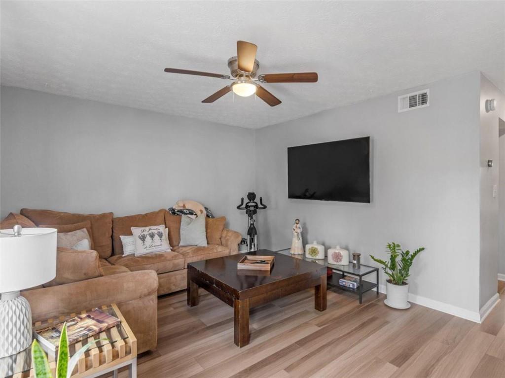 1202 Ashborough Terrace Unit F