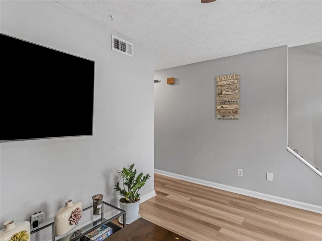 1202 Ashborough Terrace Unit F