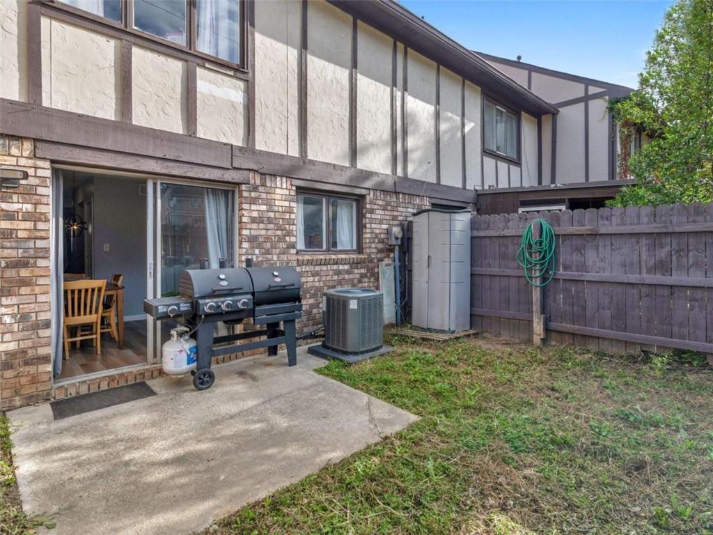 1202 Ashborough Terrace Unit F