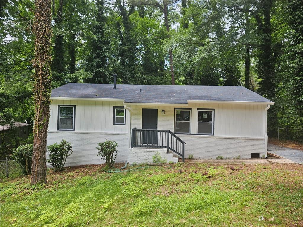 2207 Swallow Cir SE