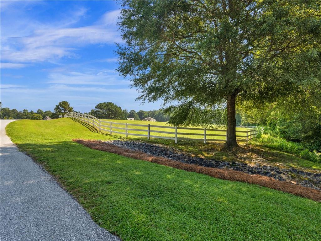 10 Longview Drive