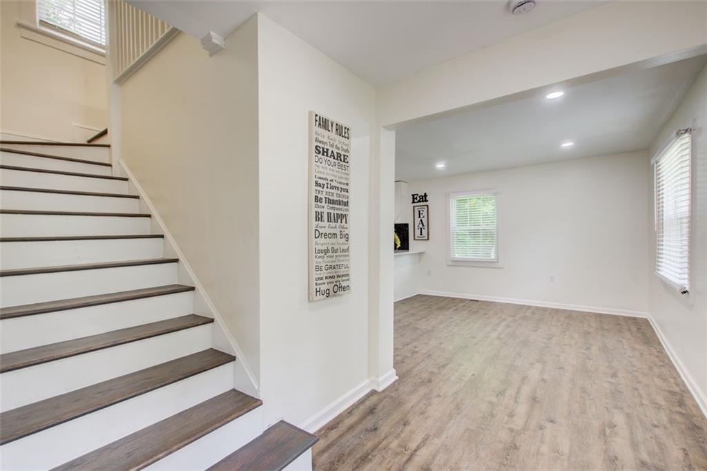 1698 KENMORE Street SW