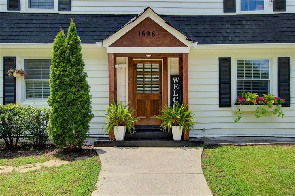 1698 KENMORE Street SW