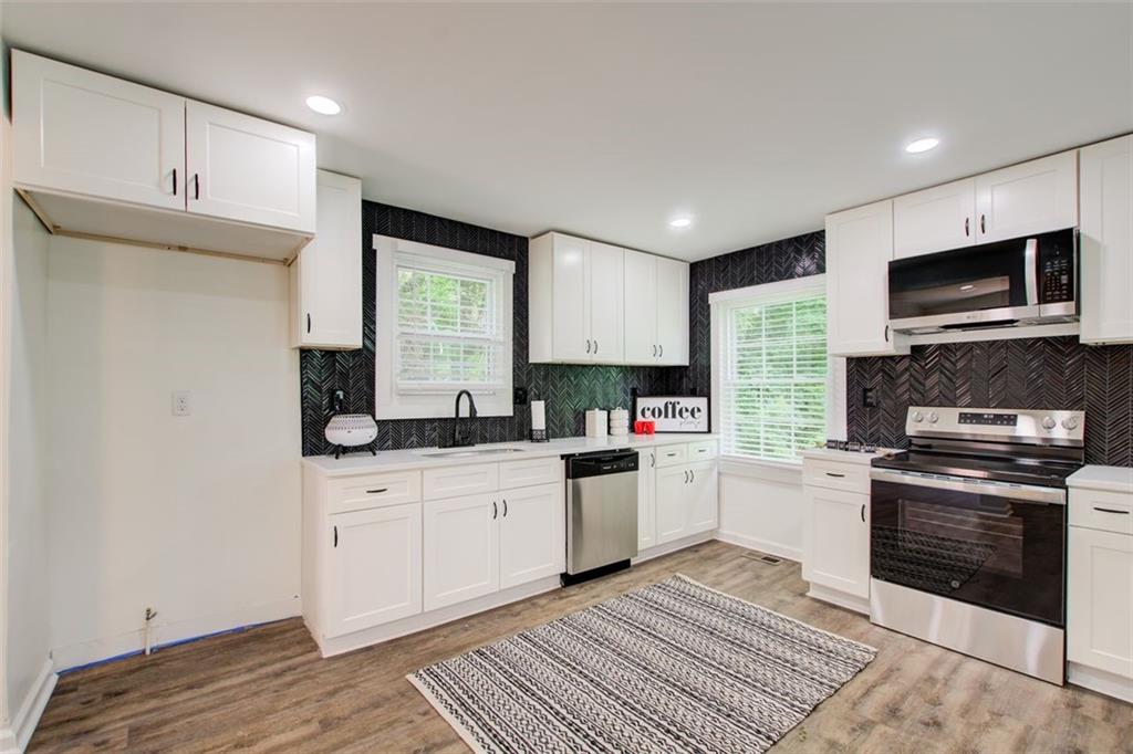 1698 KENMORE Street SW