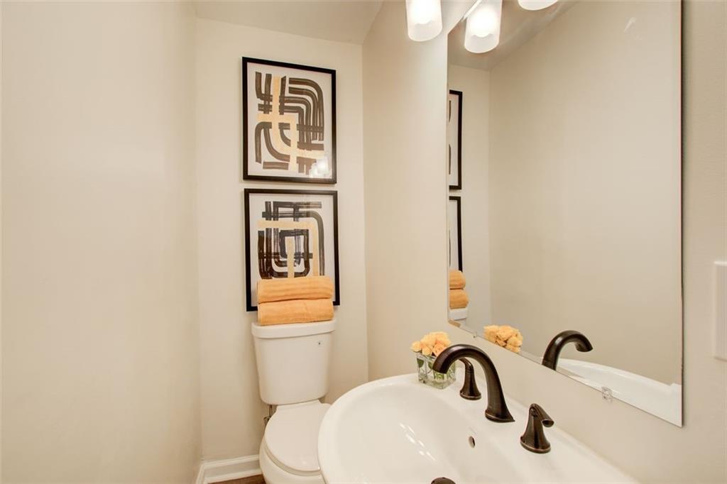 1698 KENMORE Street SW