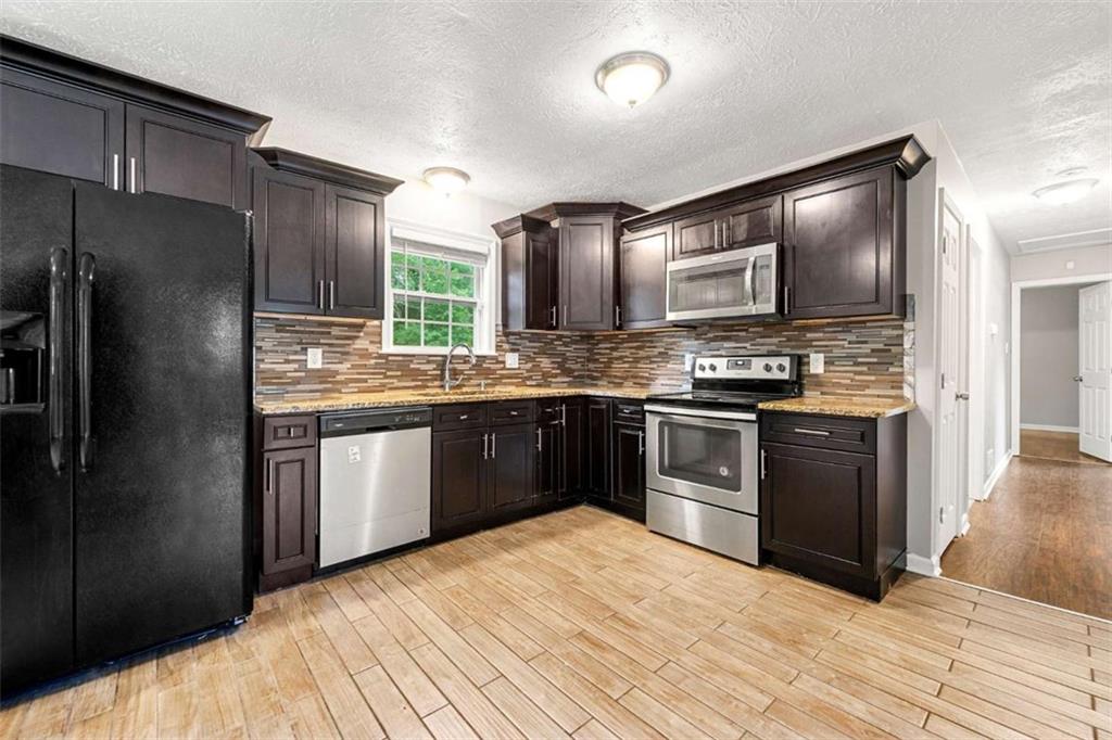3027 Lakeridge Drive