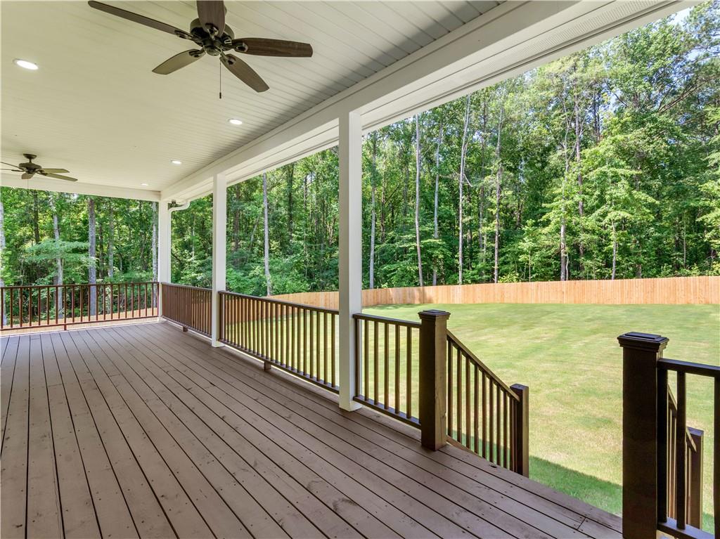 1019 Oakridge Drive
