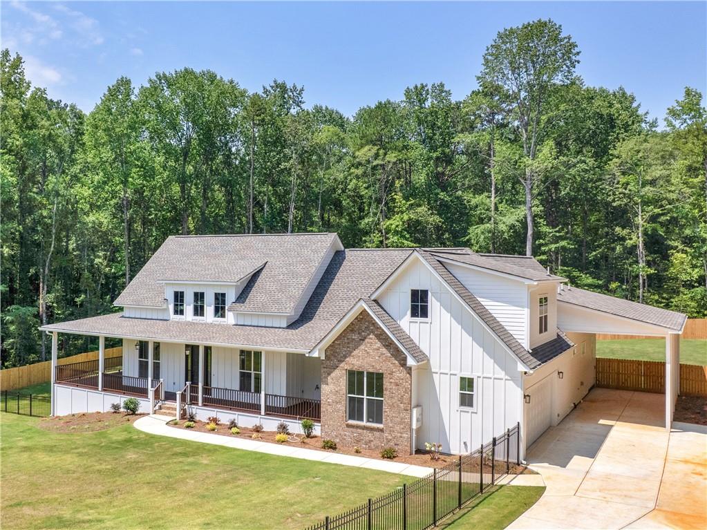 1019 Oakridge Drive