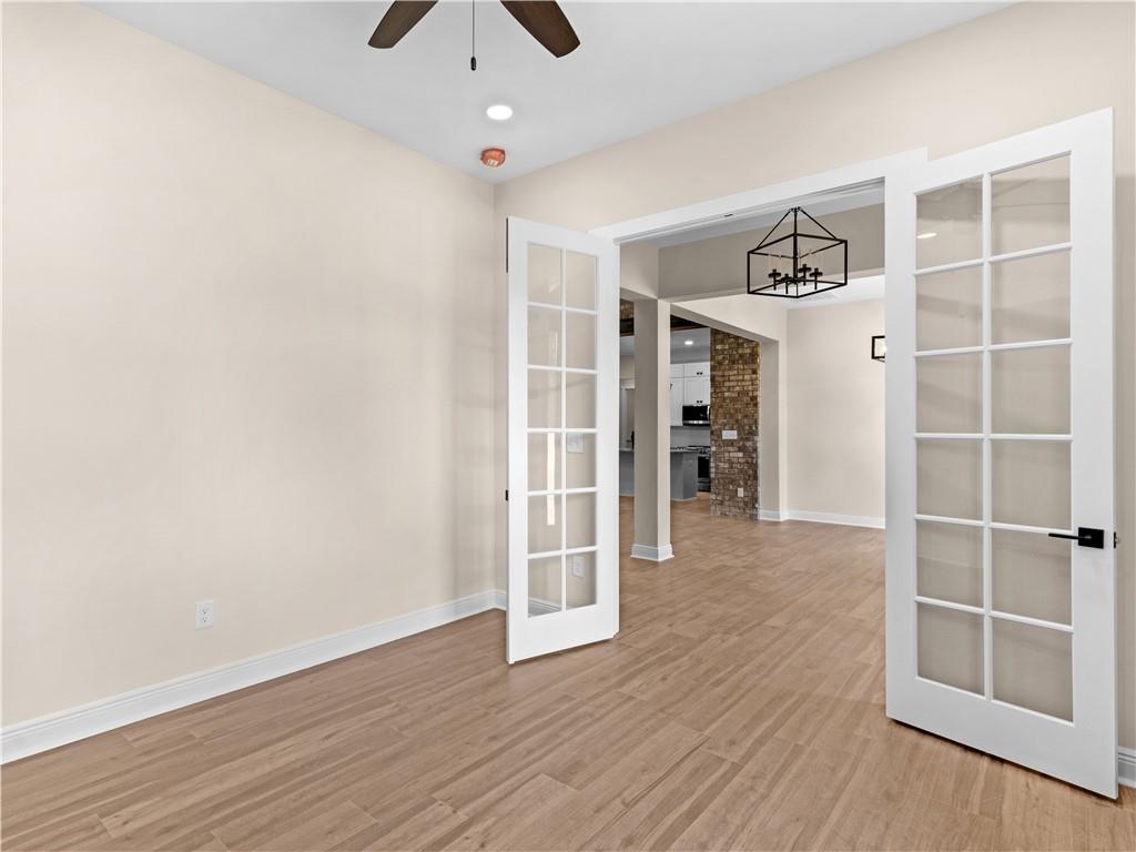 1019 Oakridge Drive