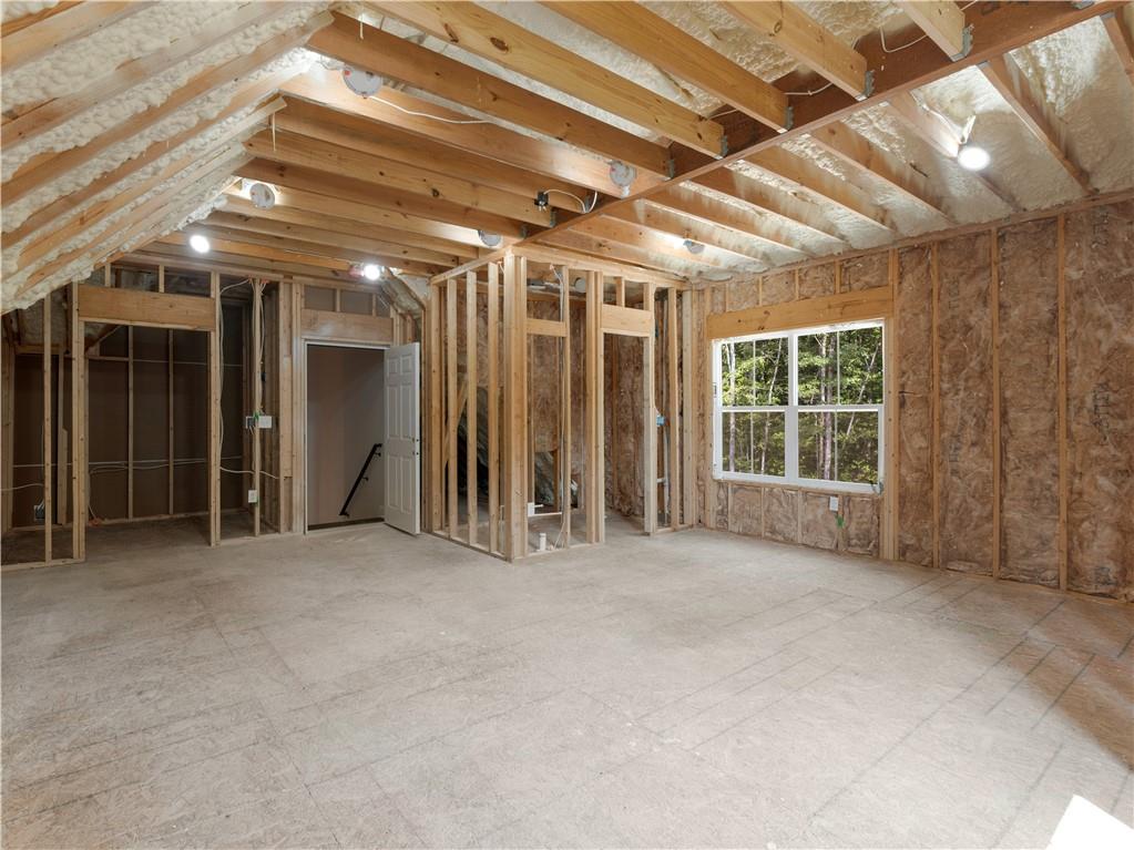 1019 Oakridge Drive