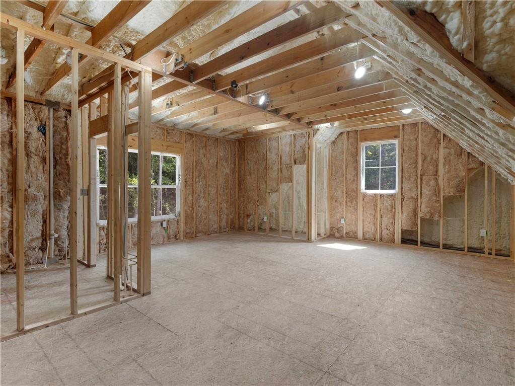 1019 Oakridge Drive