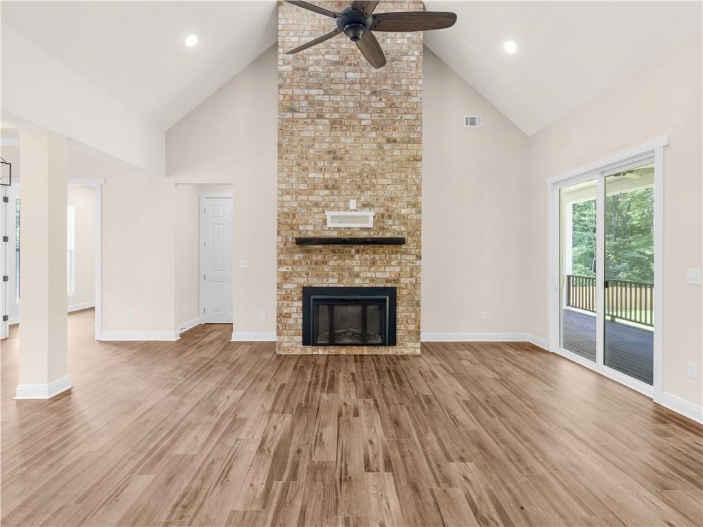 1019 Oakridge Drive
