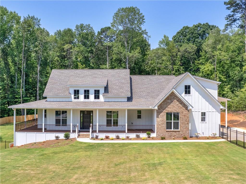 1019 Oakridge Drive