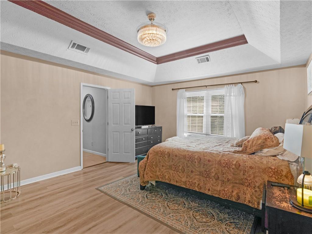 586 Clubland Circle SE