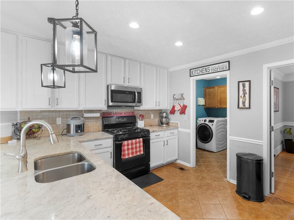 586 Clubland Circle SE