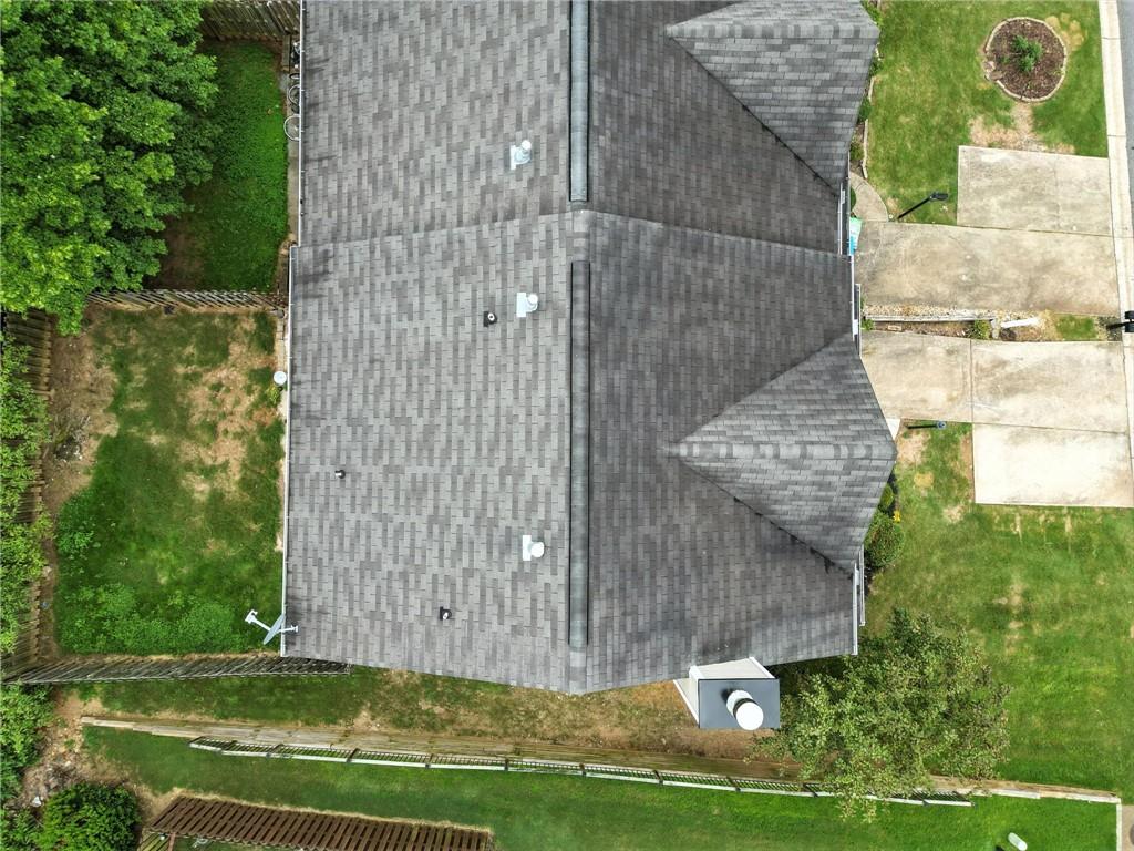 121 Spring Way Square