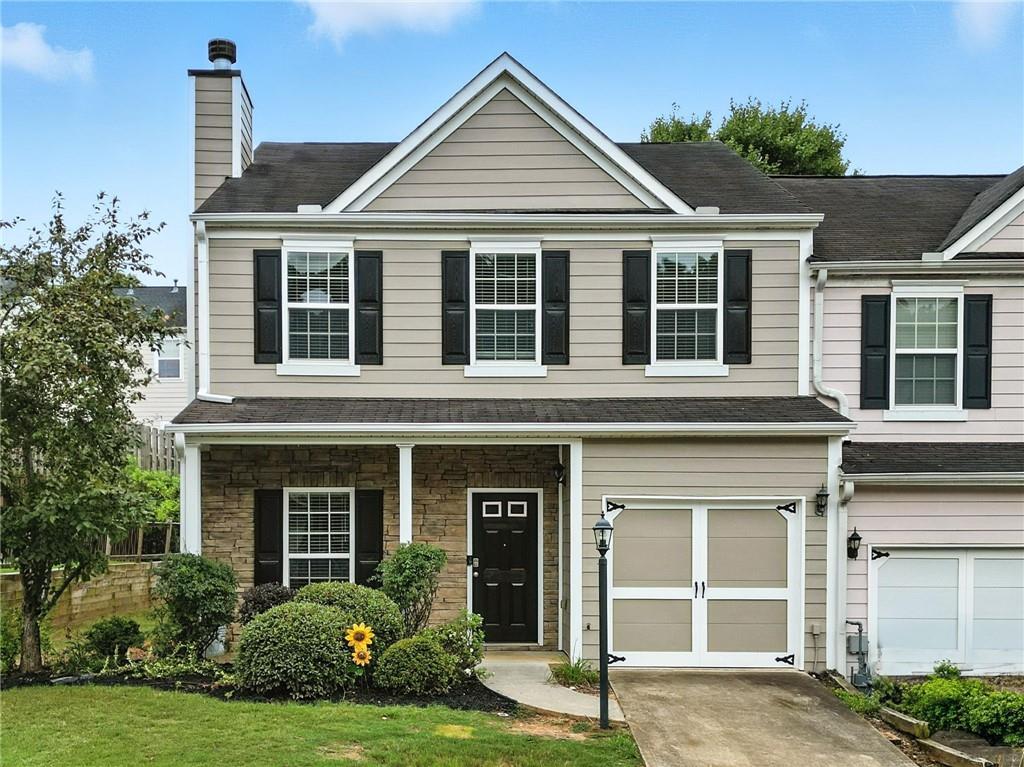 121 Spring Way Square