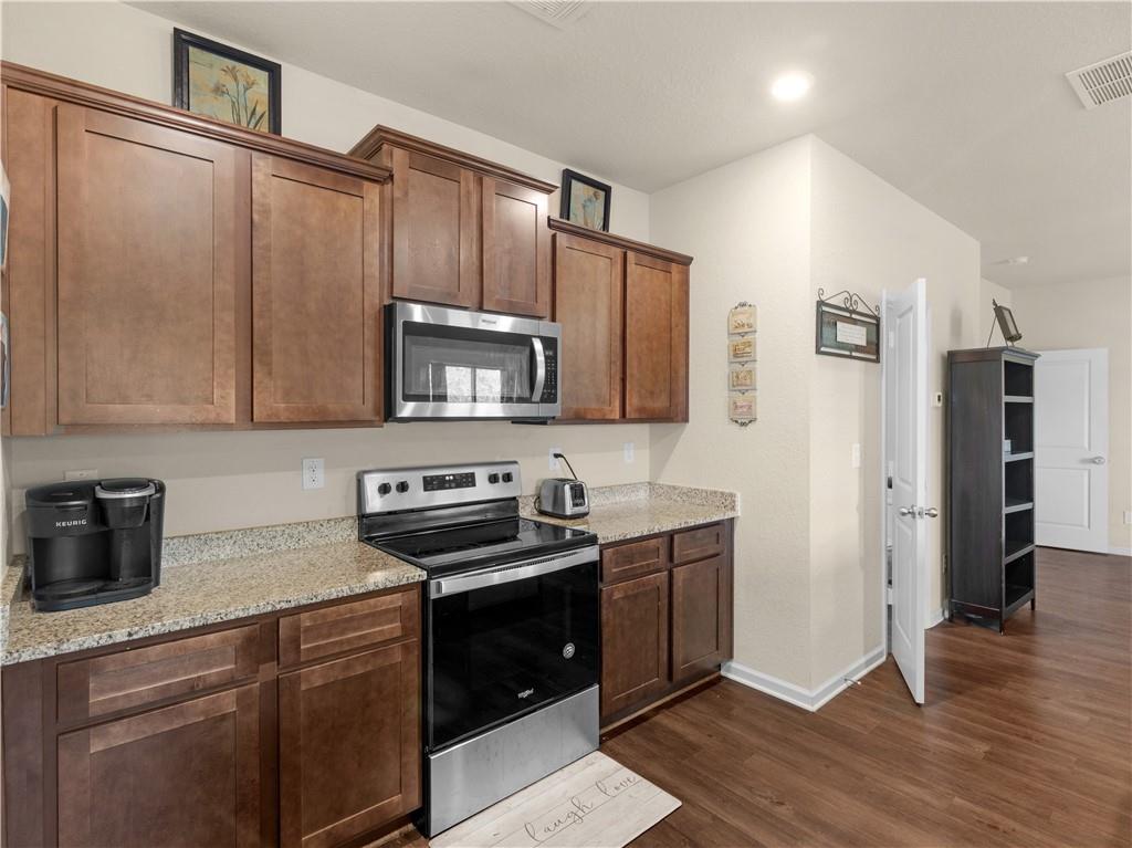 3831 Saddle Hill Way