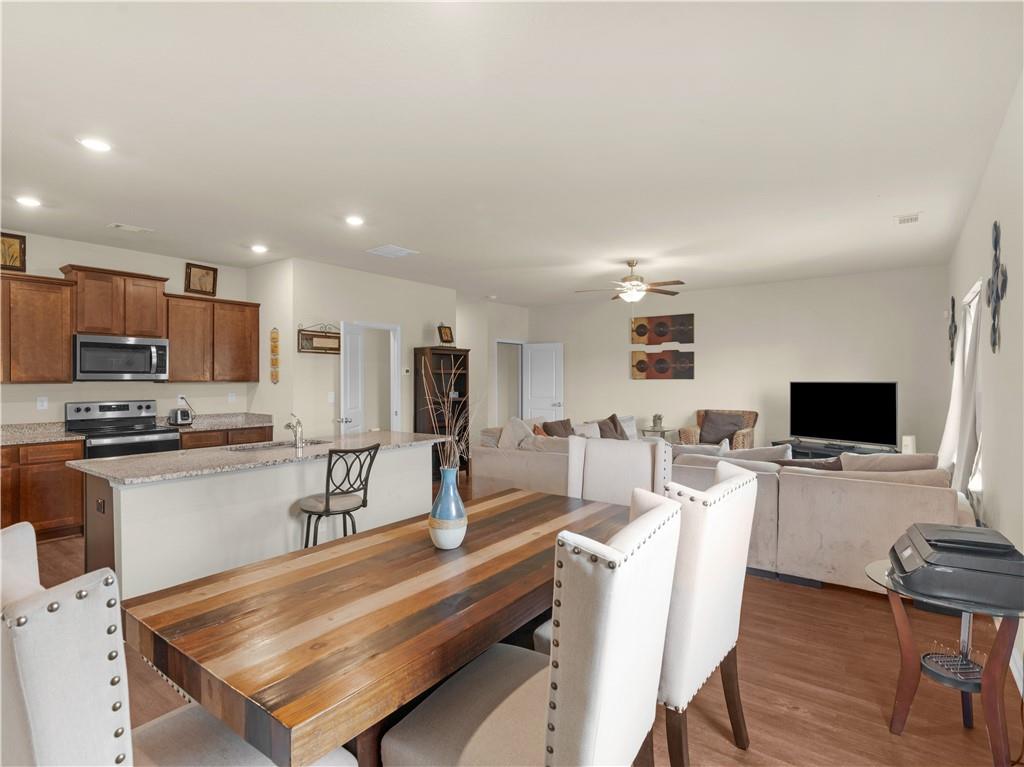 3831 Saddle Hill Way