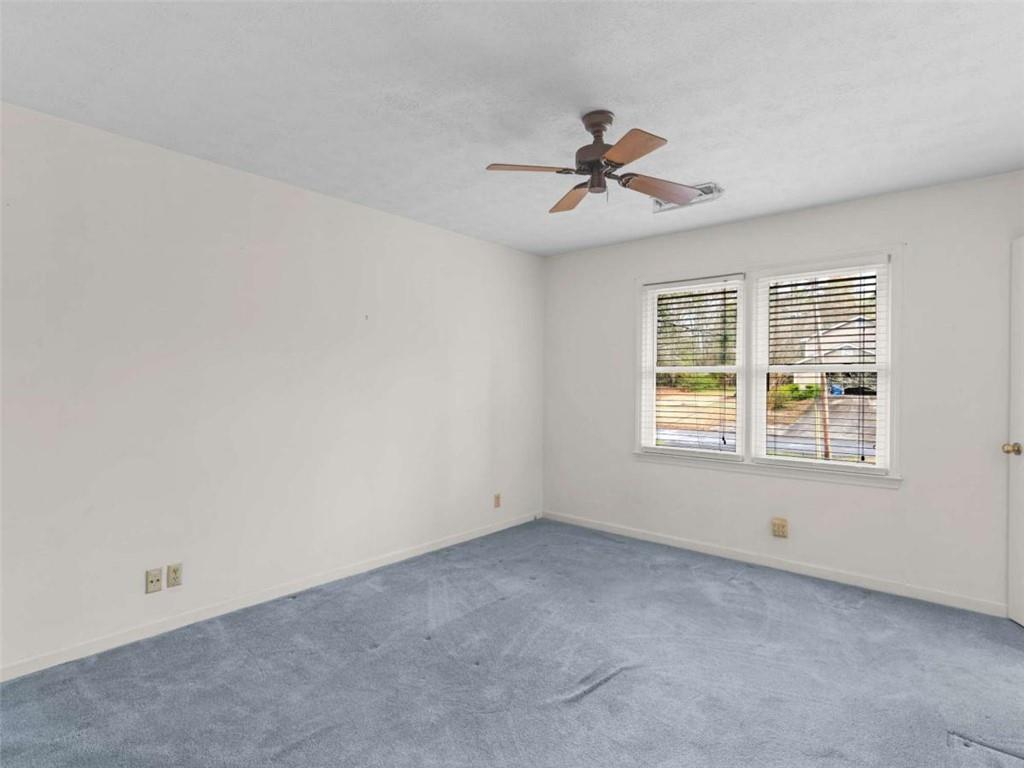 905 Sweet Briar Lane