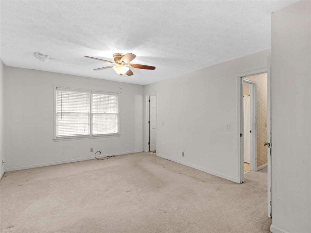 905 Sweet Briar Lane