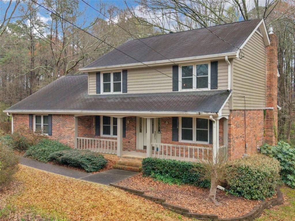 905 Sweet Briar Lane