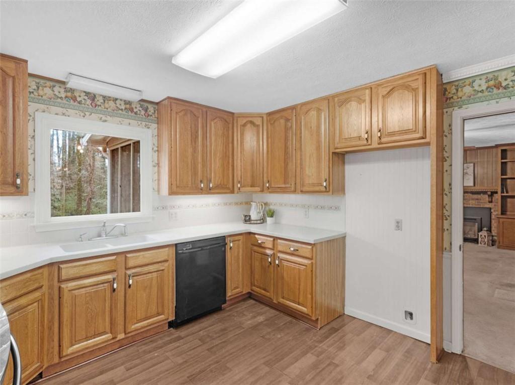 905 Sweet Briar Lane