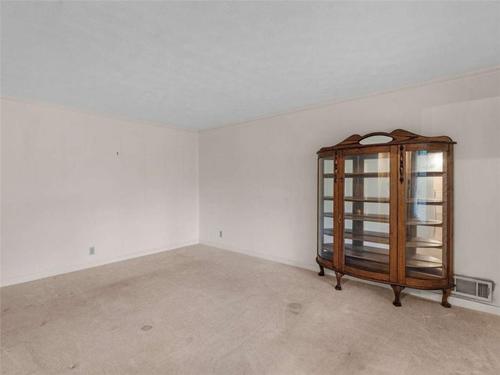 905 Sweet Briar Lane