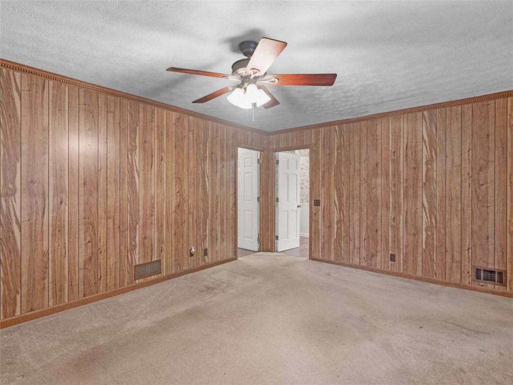 905 Sweet Briar Lane