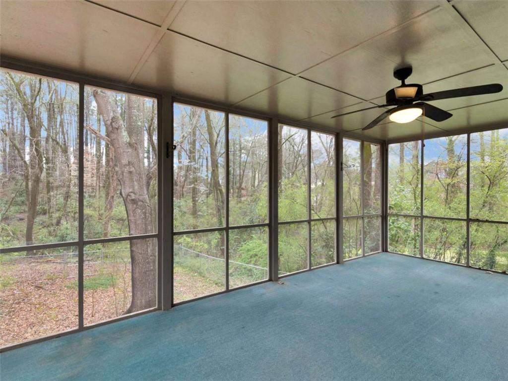 905 Sweet Briar Lane