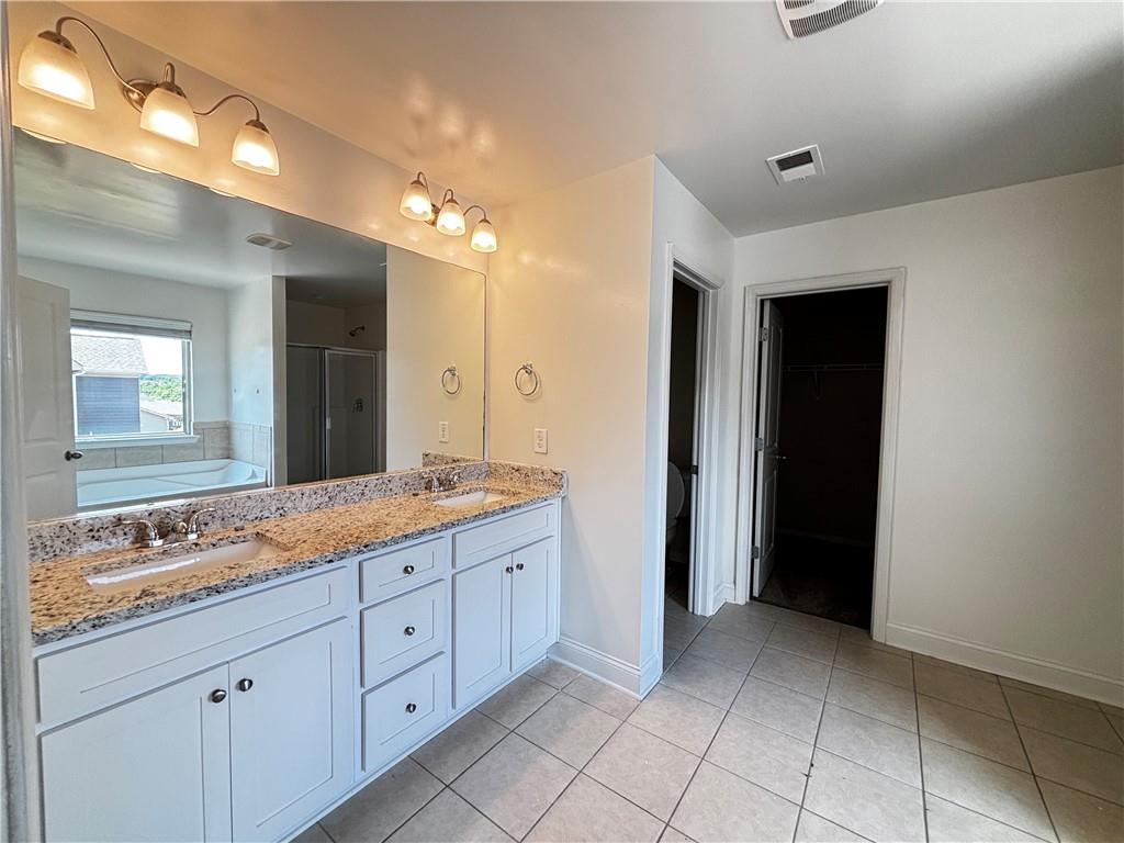 1915 Highland Creek Drive