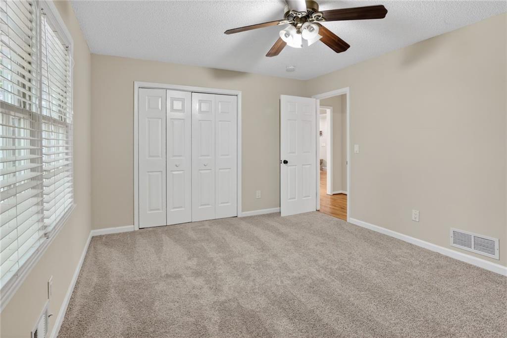 90 Hoglen Drive