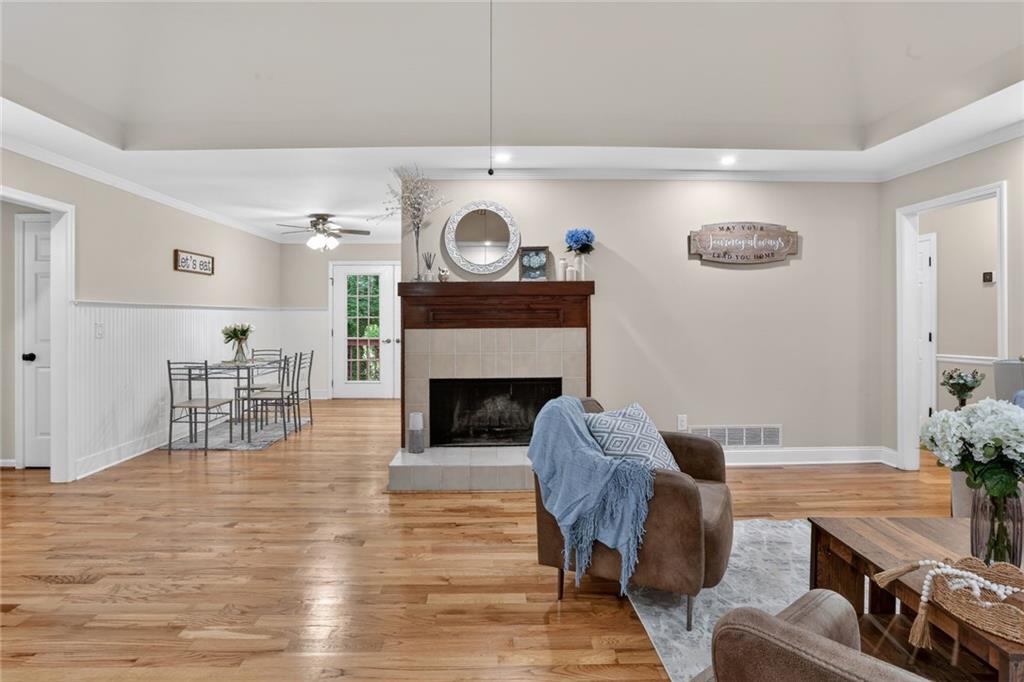 90 Hoglen Drive