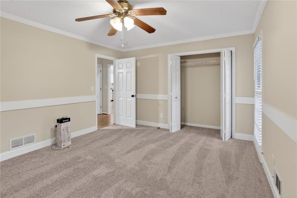 90 Hoglen Drive