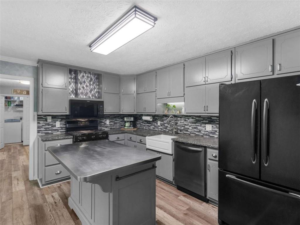 442 Creek View Court