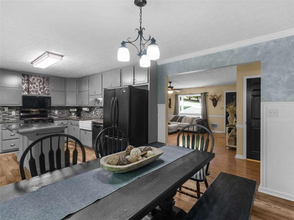 442 Creek View Court