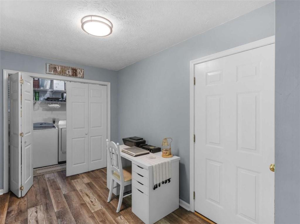 442 Creek View Court