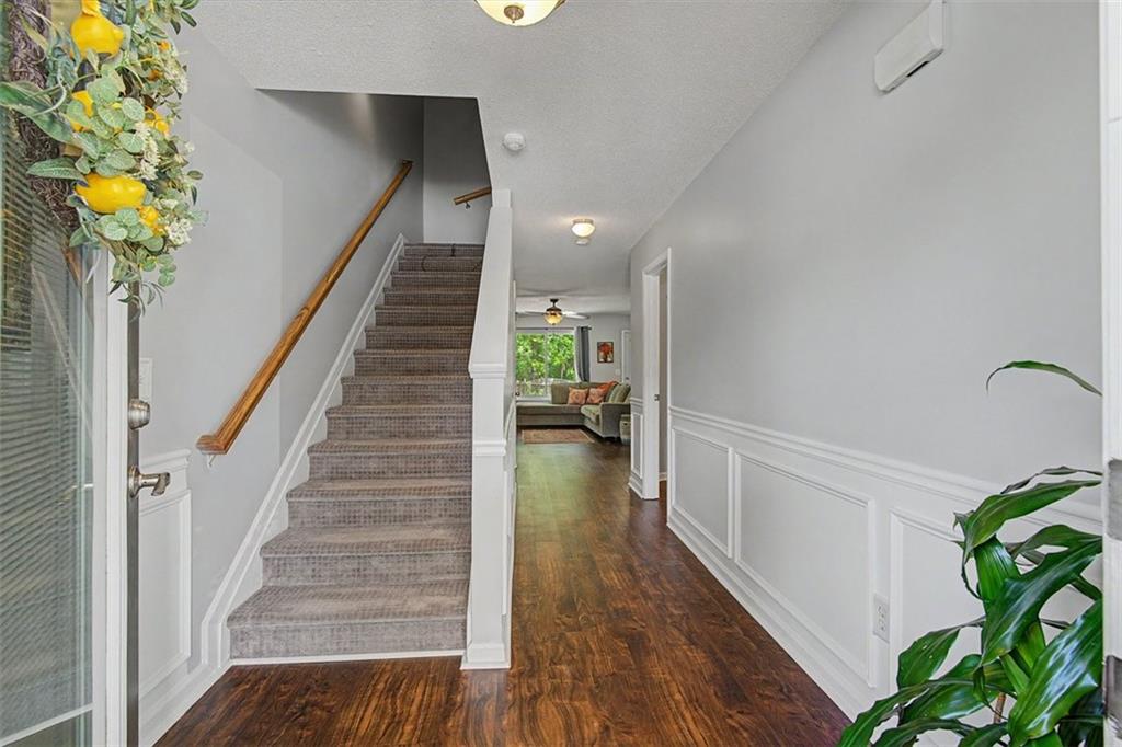 90 Darbys Run Court