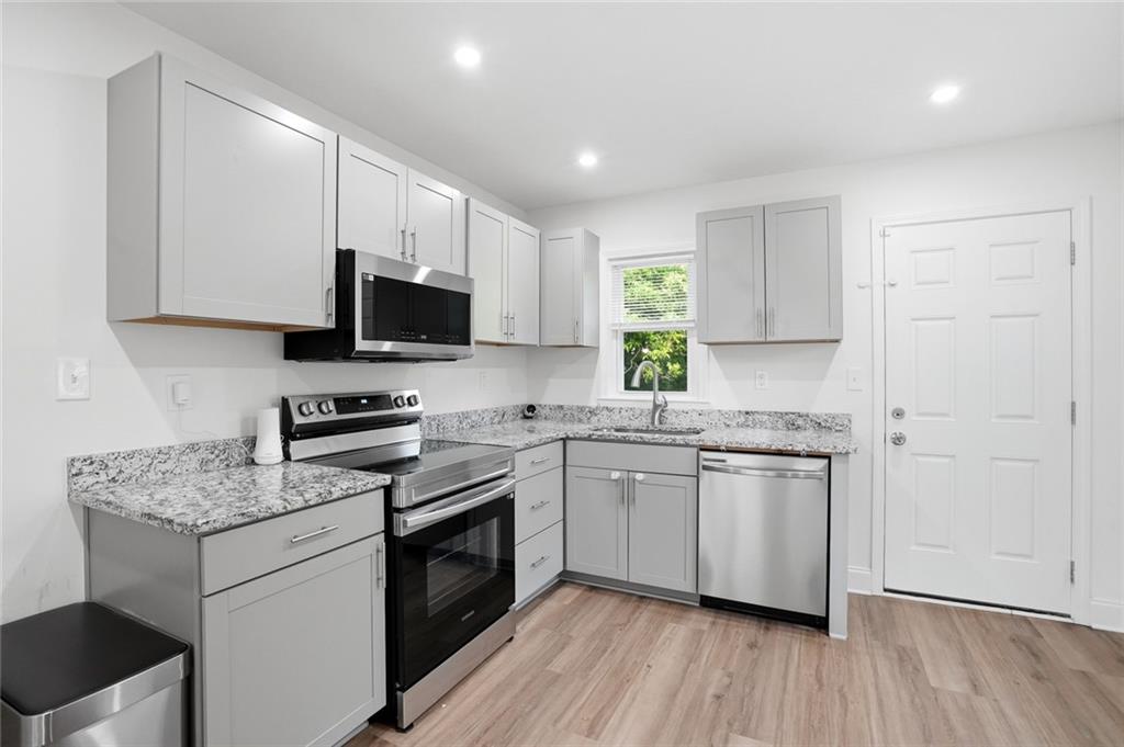 320 Camfield Court SW