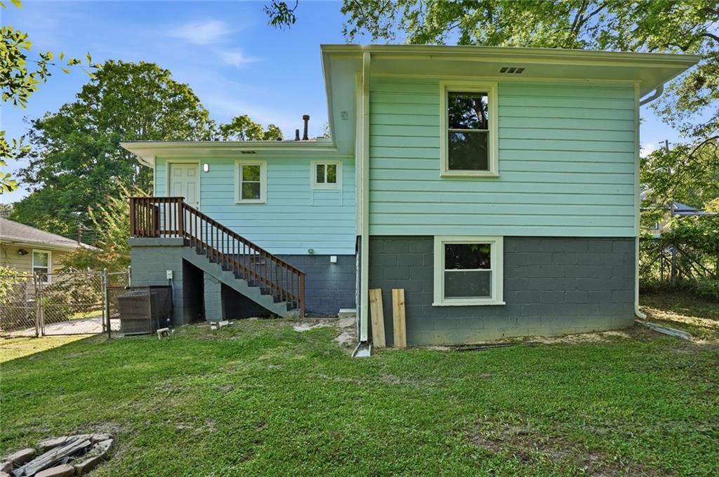 320 Camfield Court SW