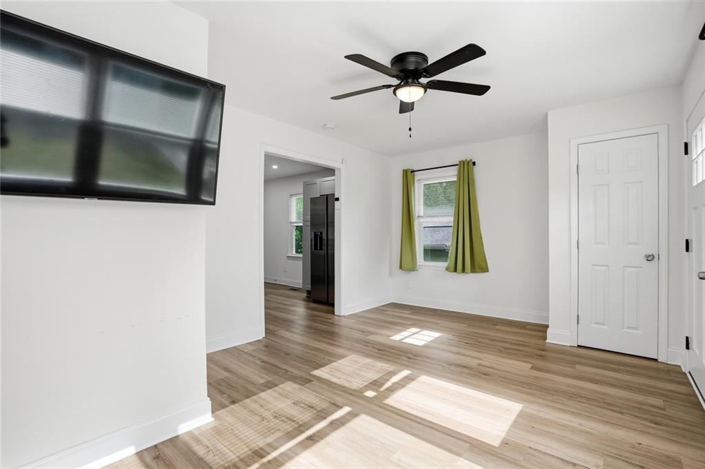 320 Camfield Court SW
