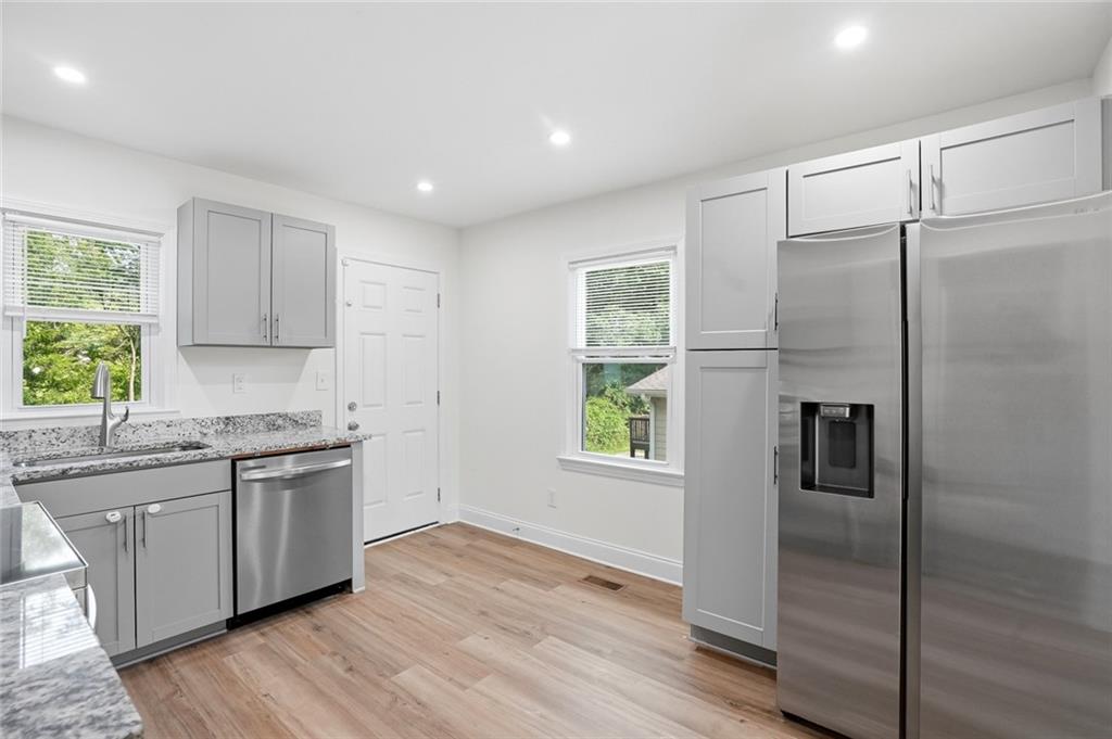 320 Camfield Court SW