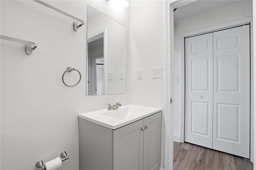 320 Camfield Court SW