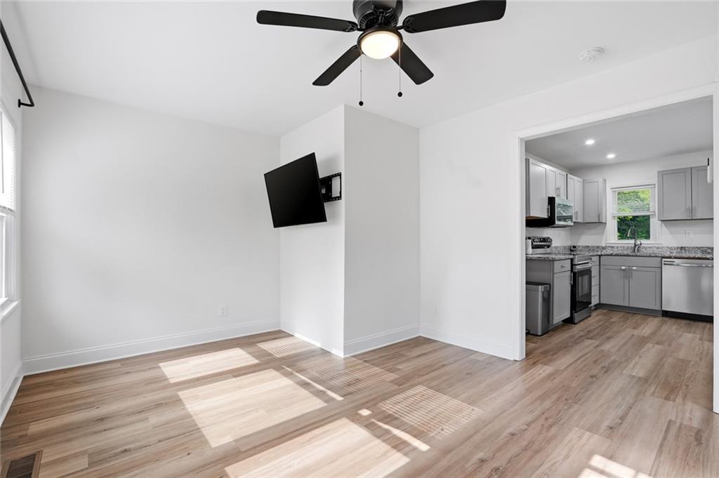 320 Camfield Court SW