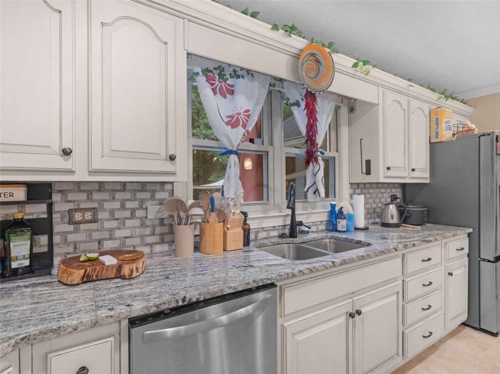 1310 Vineyard Drive