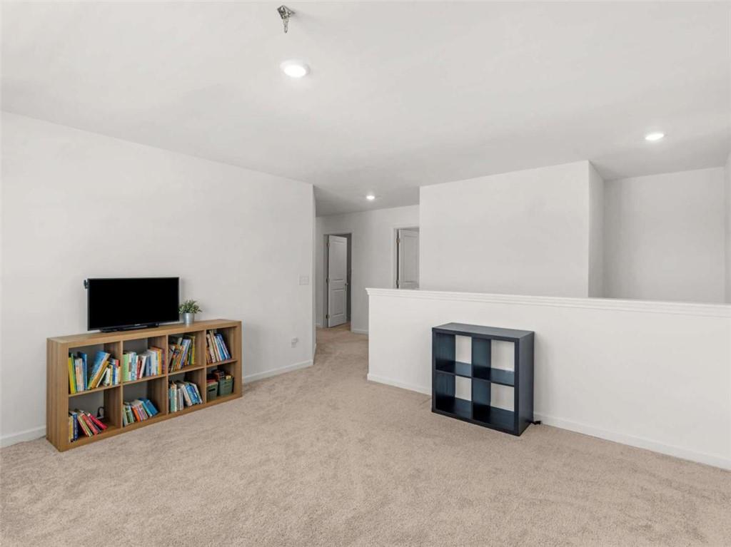 2298 Treaty Lane