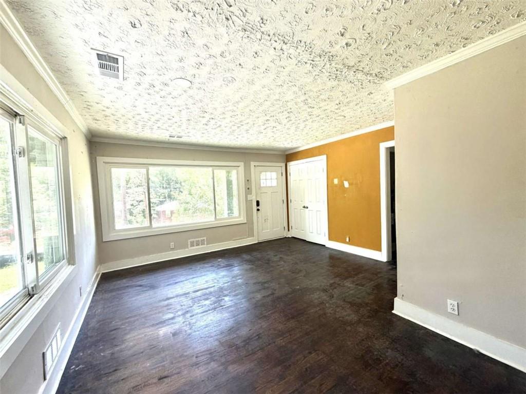 2486 Ivydale Drive