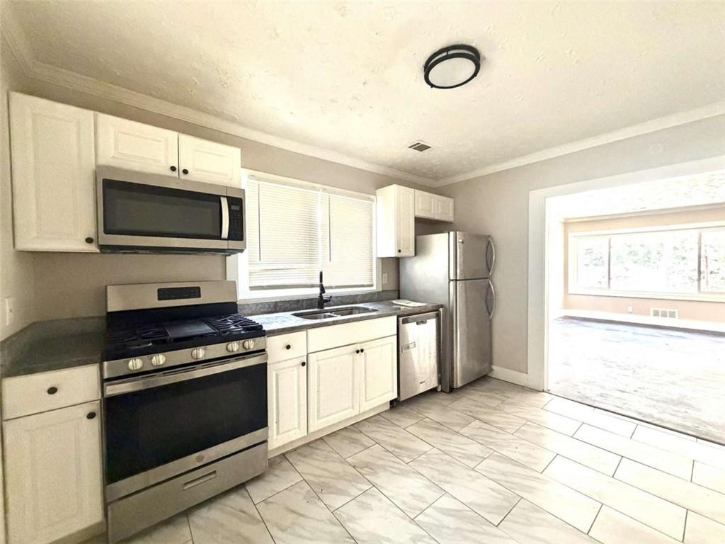 2486 Ivydale Drive