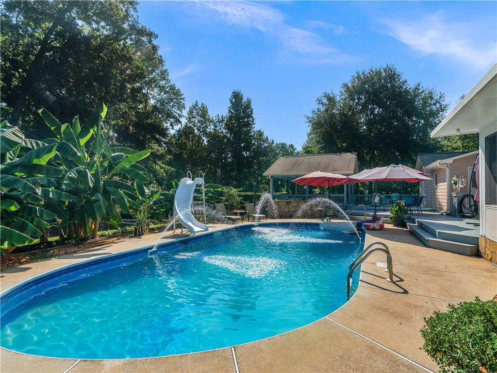 837 Sunset Drive