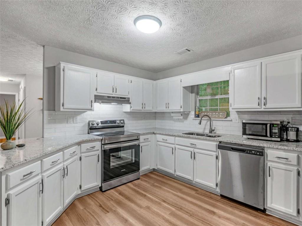140 Oaklake Drive